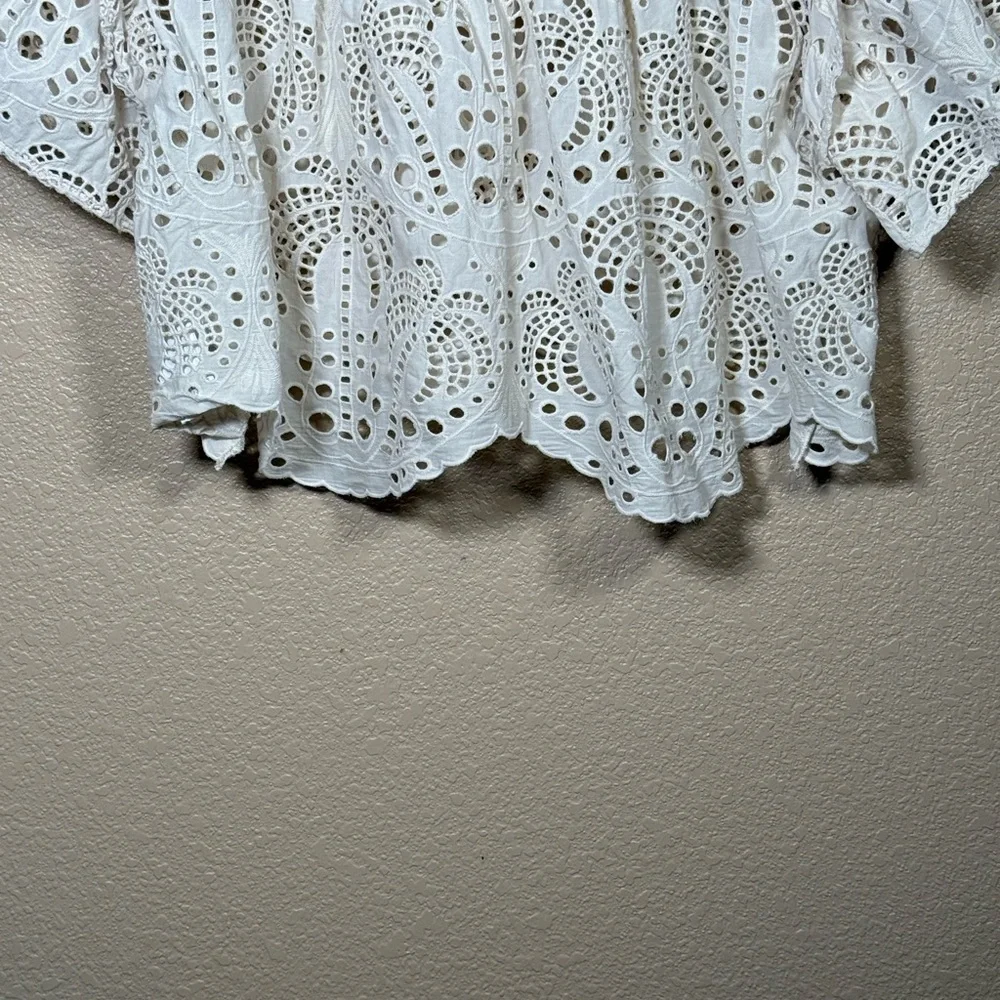 FARM Rio White Eyelet Flutter Sleeve Blouse - Picture 8 of 8